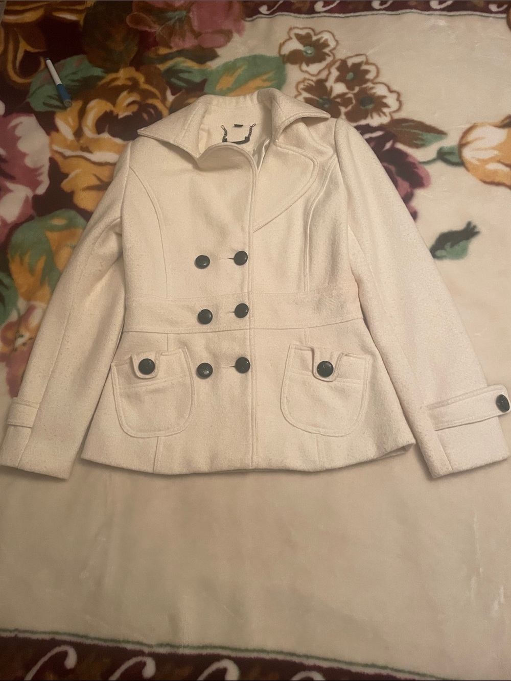 Forever 21 Women’s Size M White Coat Jacket